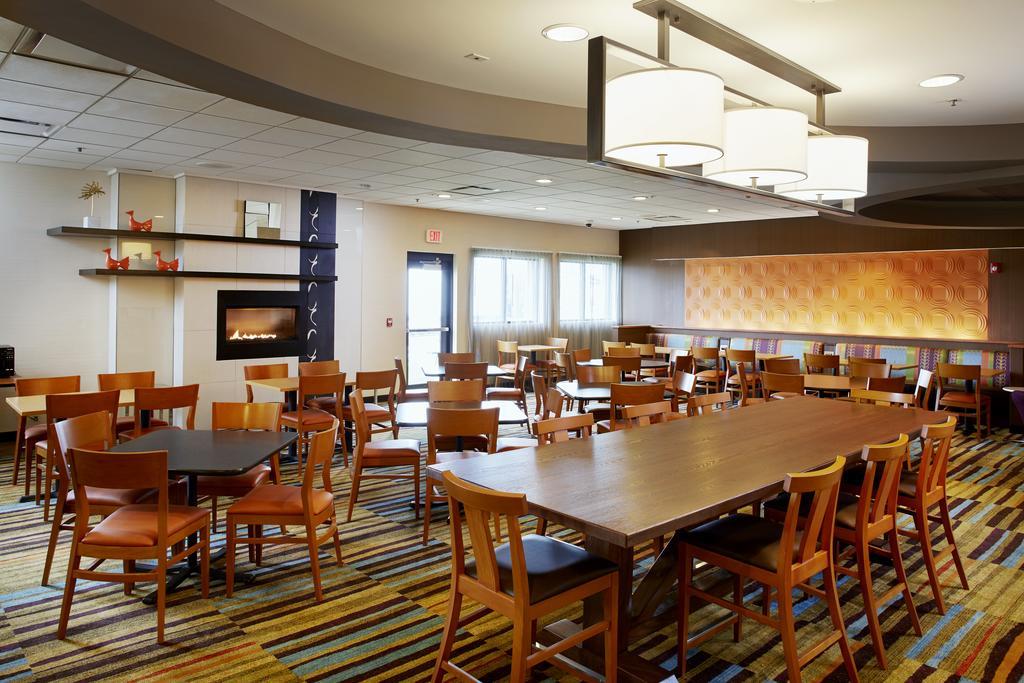 Fairfield Inn & Suites By Marriott Cleveland Beachwood Exterior foto