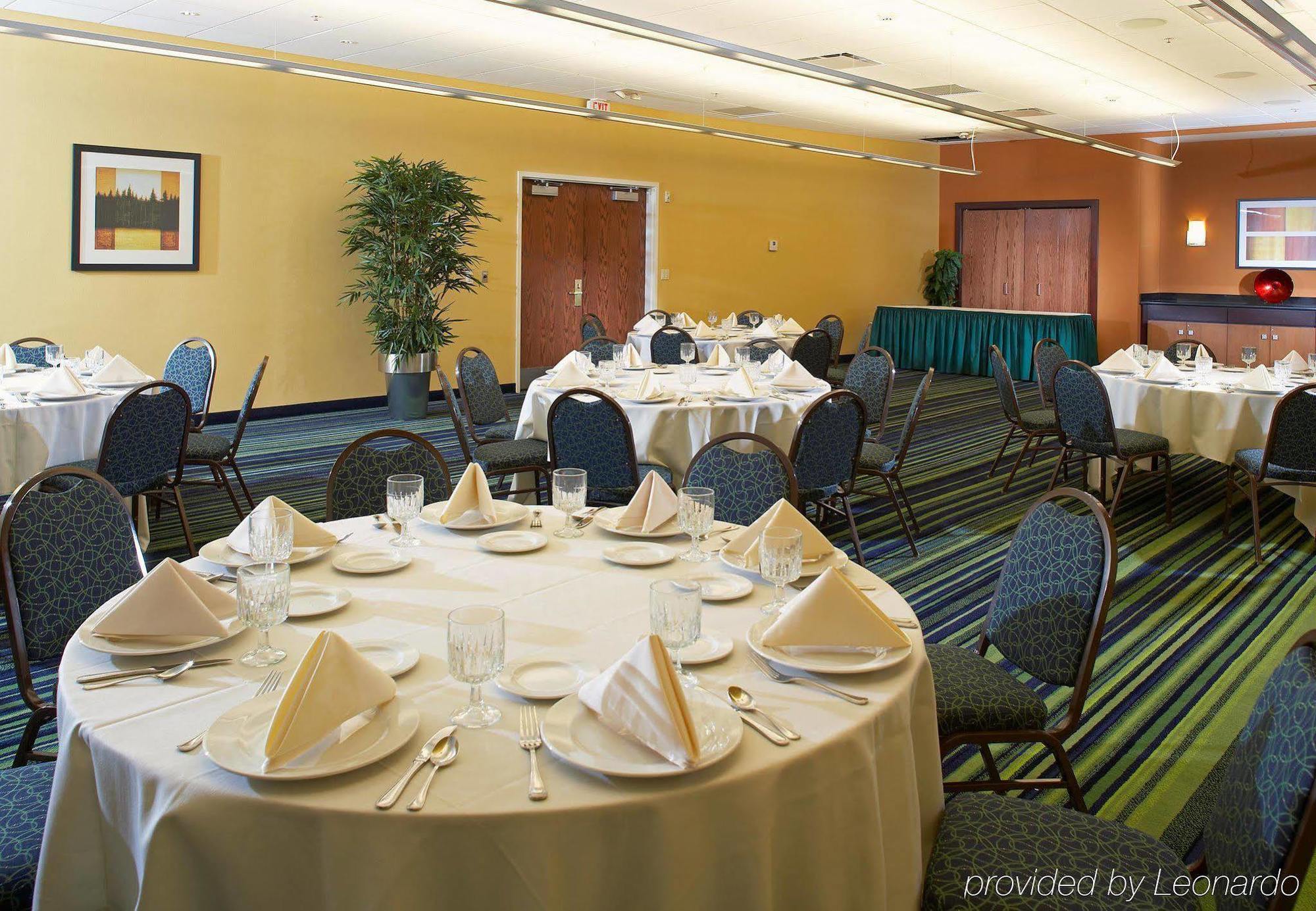 Fairfield Inn & Suites By Marriott Cleveland Beachwood Restaurante foto